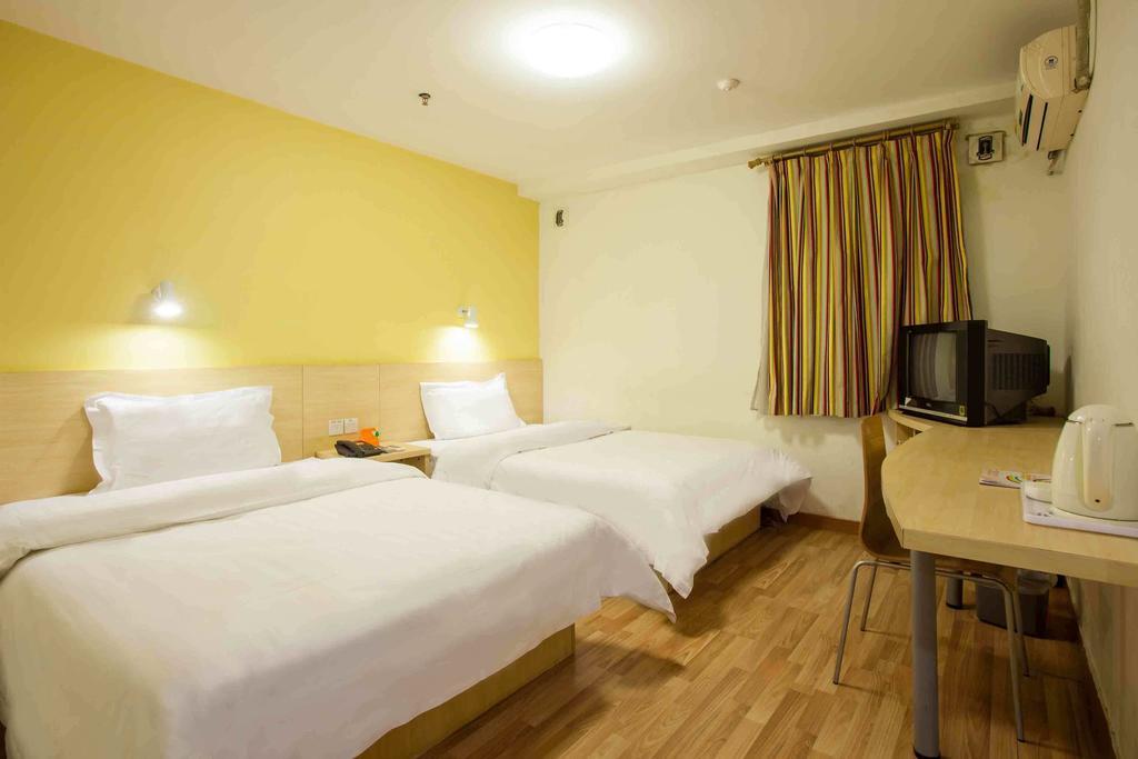 7Days Inn Huaihua West Bus Terminal Chambre photo